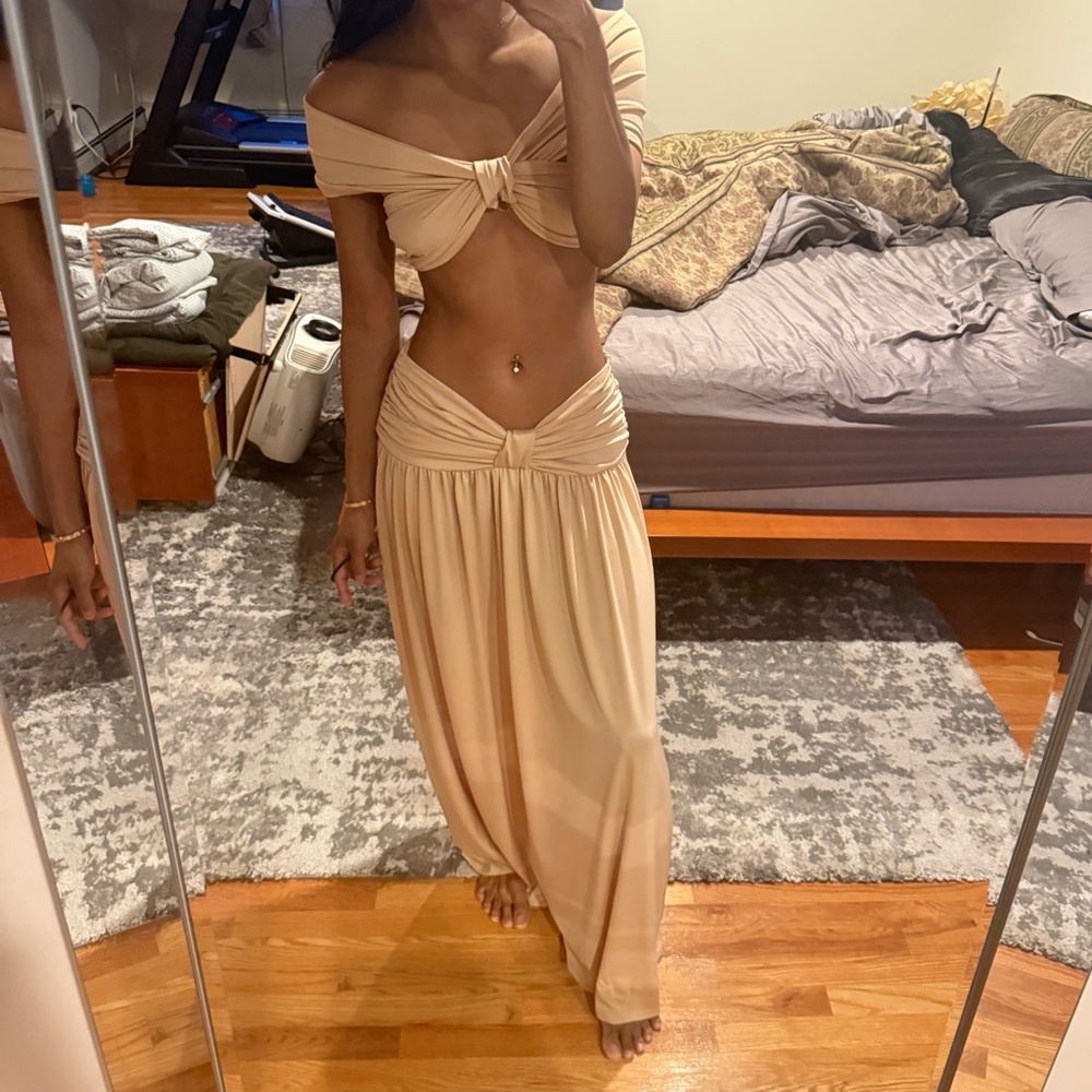 Gold two piece set crop top and skirt like cult Gaia - Picture 6 of 8